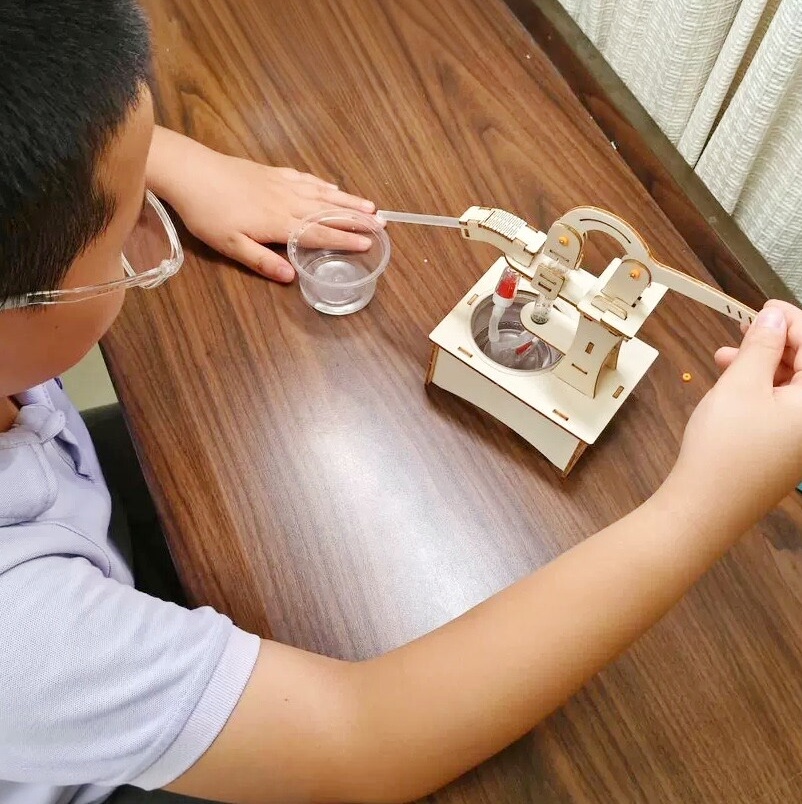 Wooden DIY Hand Pump Well Mode - Science Diy Model review and price